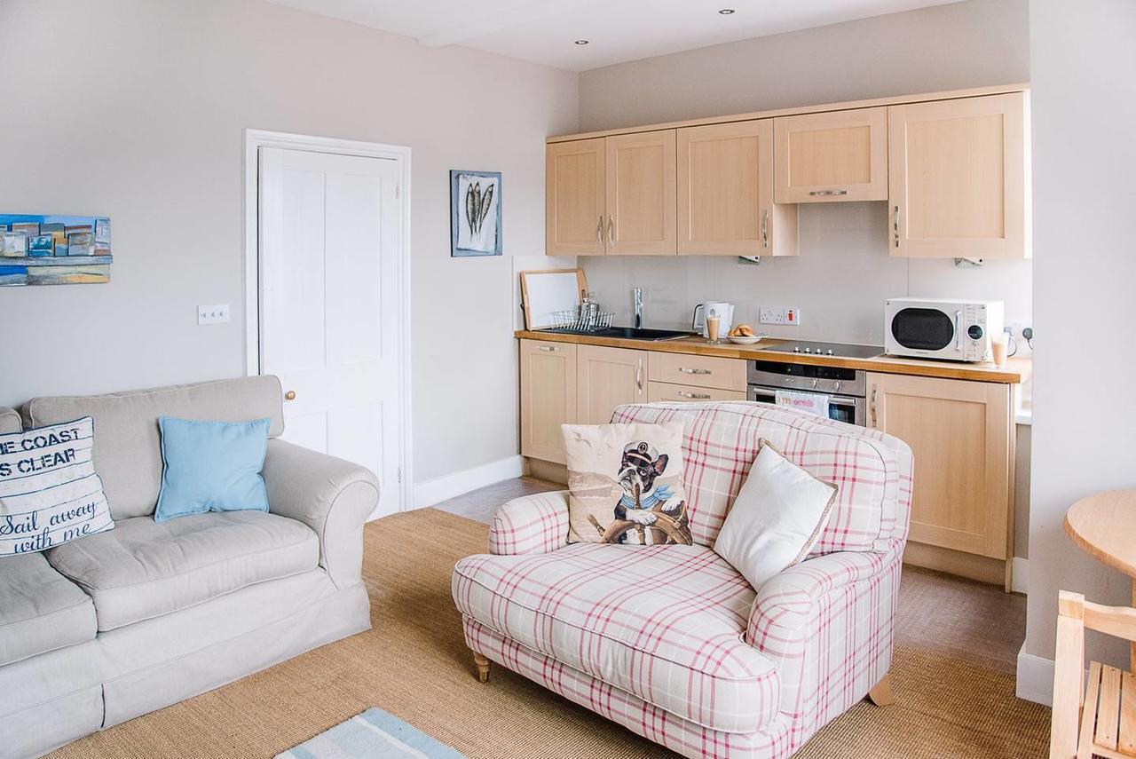 Serendipity, Aldeburgh - An Apartment On The High Street! Exteriör bild